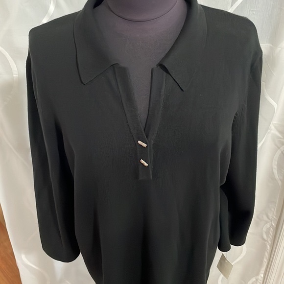 United States Sweaters Black V Neck Sweater - Picture 2 of 6